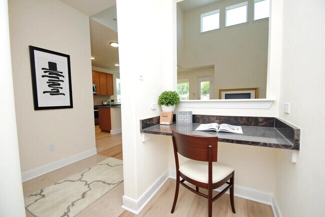 Building Photo - 26806 Skylark Blf Trl