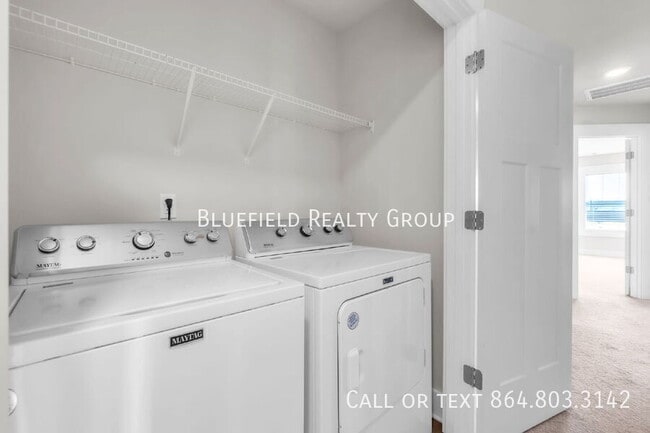 Building Photo - 271 Dalmatian Dr