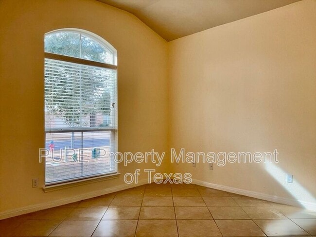 Building Photo - 2946 Todd Tr