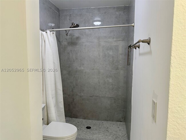 Building Photo - 7401 SW 82nd St