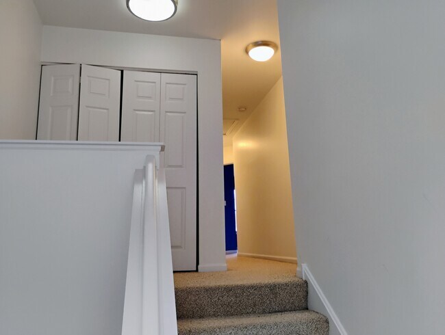 Building Photo - 1166 Georgetown Way