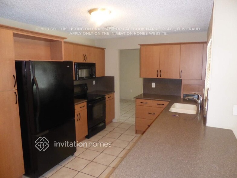 Building Photo - 6341 Sedgewyck Cir W