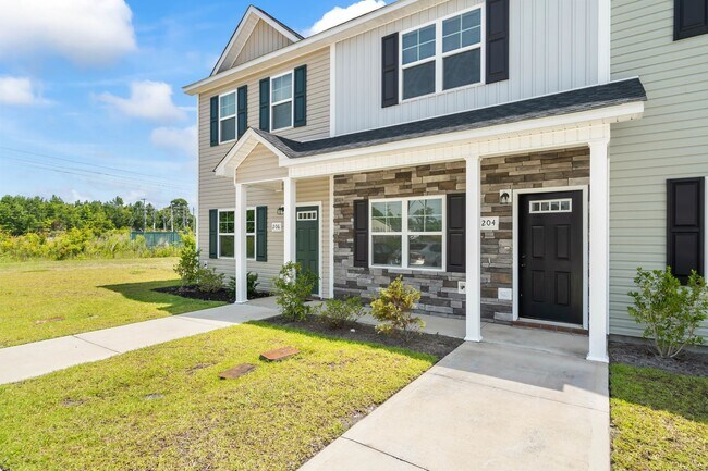 Building Photo - Marshall Farms Townhome Near Piney Green