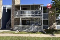 Building Photo - 8335 E Fairmount Dr