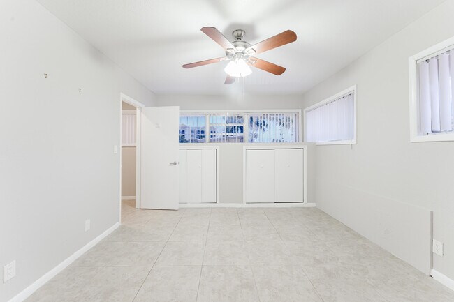 Building Photo - 831 E Palmetto Park Rd