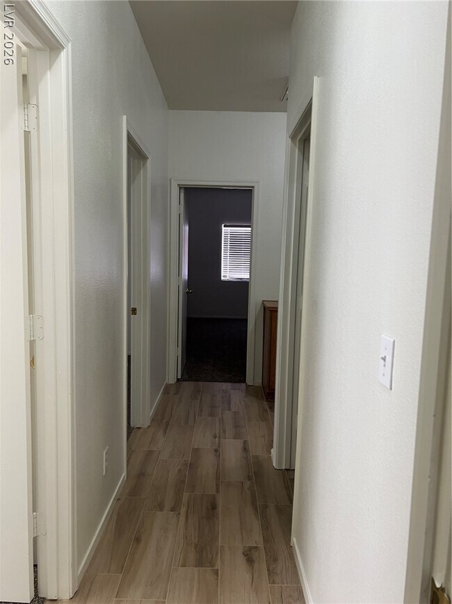 Building Photo - 6273 Highland Gardens Dr