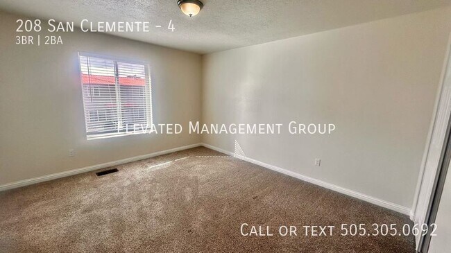 Building Photo - 208 San Clemente Ave