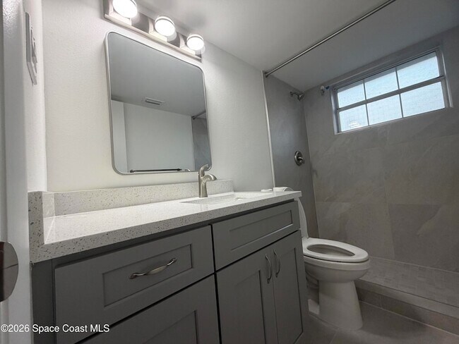 Building Photo - 154 Crescent Beach Dr