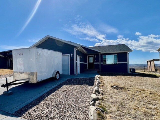 Building Photo - 1251 Chet St