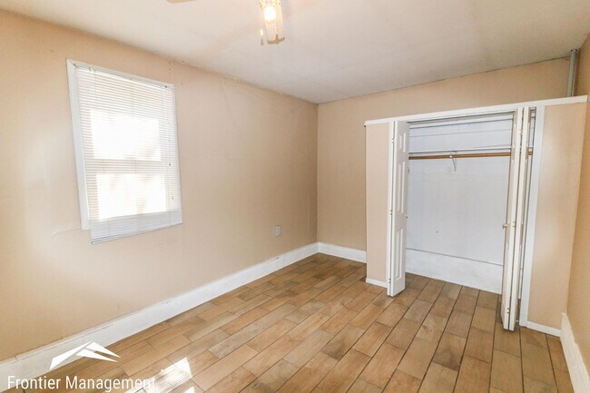 Building Photo - Completely remodeled 4 bedroom house just ...