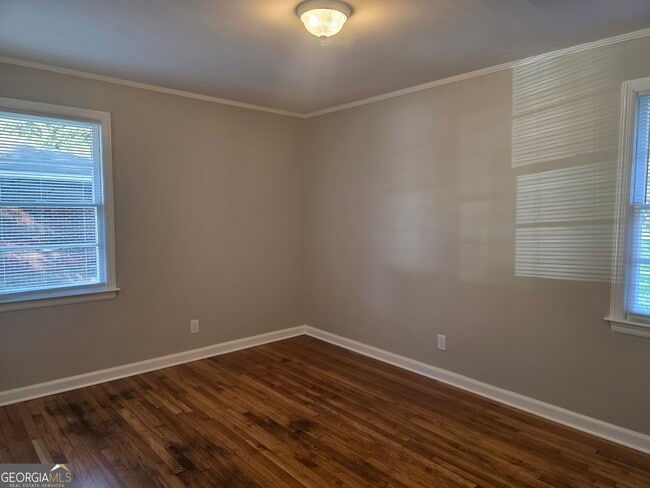 Building Photo - 8 Ronnie Ave