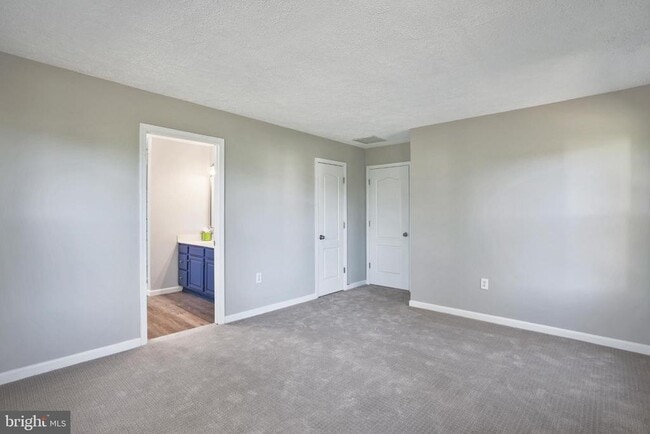 Building Photo - 10622 Cavalcade St