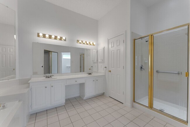 Building Photo - 5512 Charleston Dr