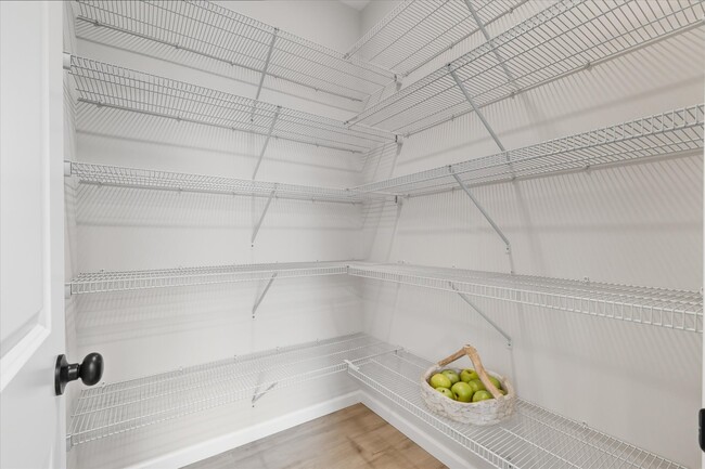 Building Photo - 3472 Knightsbridge Trl N