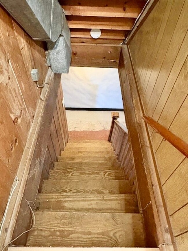 Building Photo - 6007 Crawford Dr