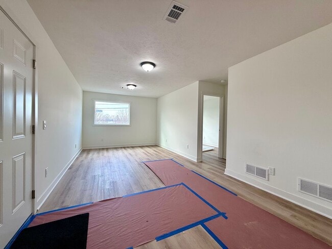 Building Photo - 313 Orchard Ave