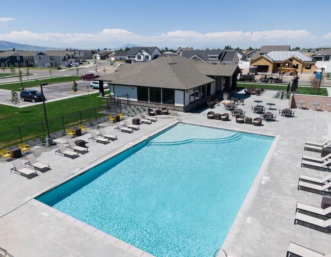 Building Photo - 335 S 1540 E