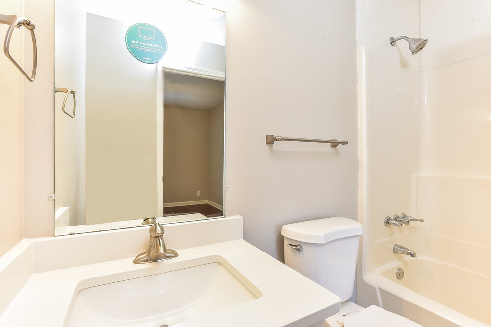 Building Photo - 4936 Deerhaven Dr