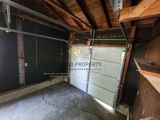 Building Photo - Newly Renovated, 3 Bedroom, 1 Bathroom Hom...