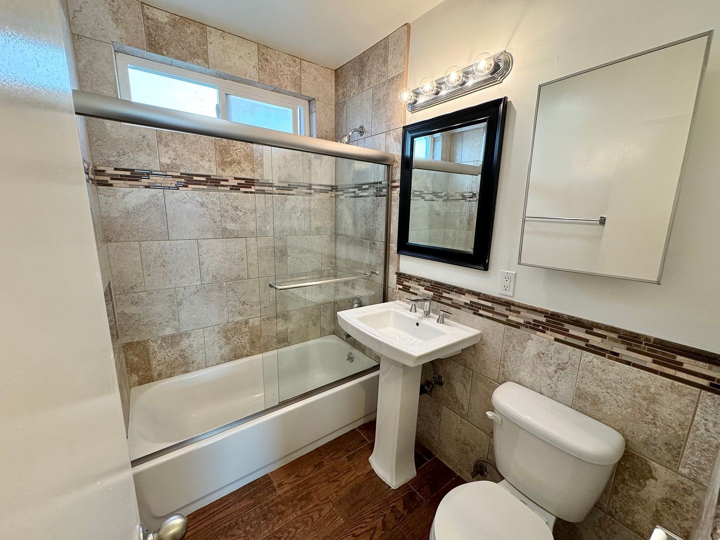 Building Photo - 12618 Pacific Ave