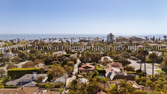 Building Photo - Stunning 5 Bedroom House in Santa Monica