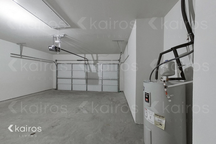 Building Photo - 3559 Bridgewood Dr