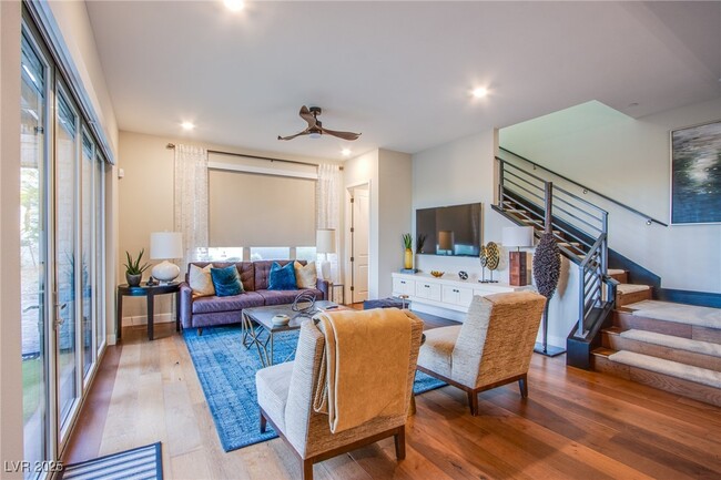 Building Photo - 10960 Merito Ct