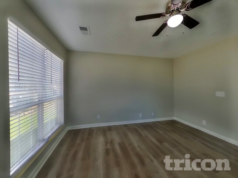 Building Photo - 1022 Ridge Trail