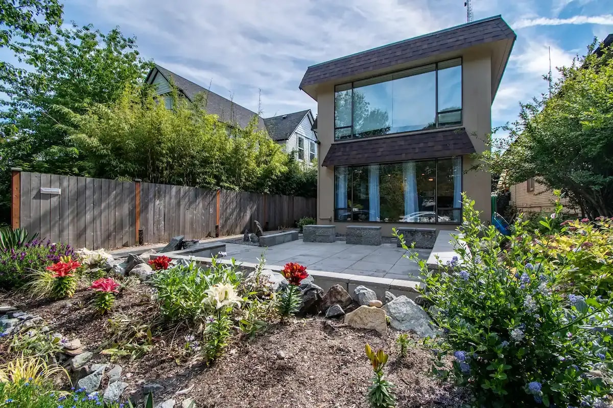 Building Photo - 1524 2nd Ave W