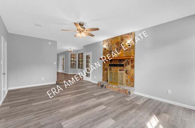 Building Photo - 5912 Pamela Dr