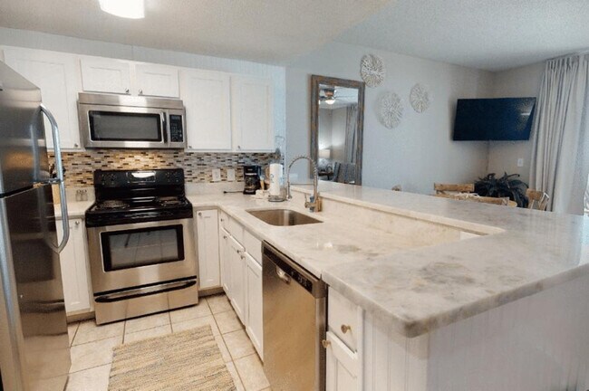 Building Photo - 527 Beach Club Trail