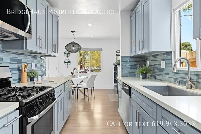 Building Photo - 4175 Chamoune Ave