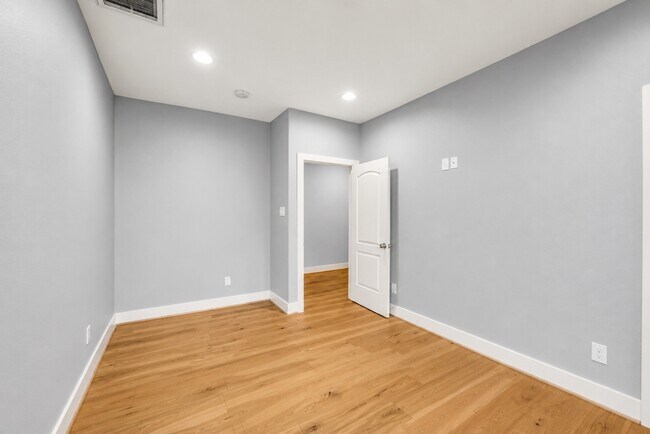 Building Photo - 3605 Billingsley St