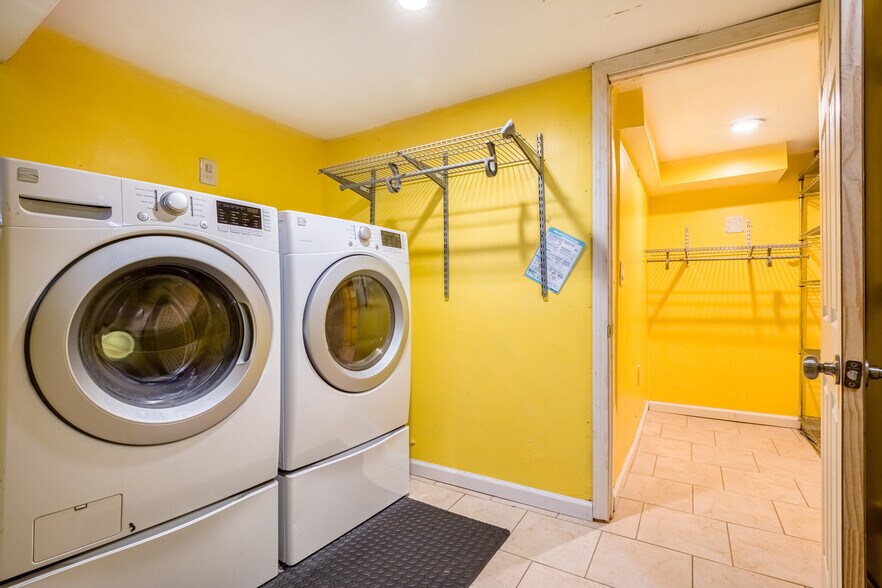 private laundry - 336 Riverside Ave