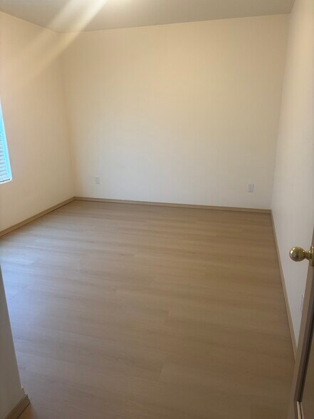 Building Photo - 11820 E Sinto Ave