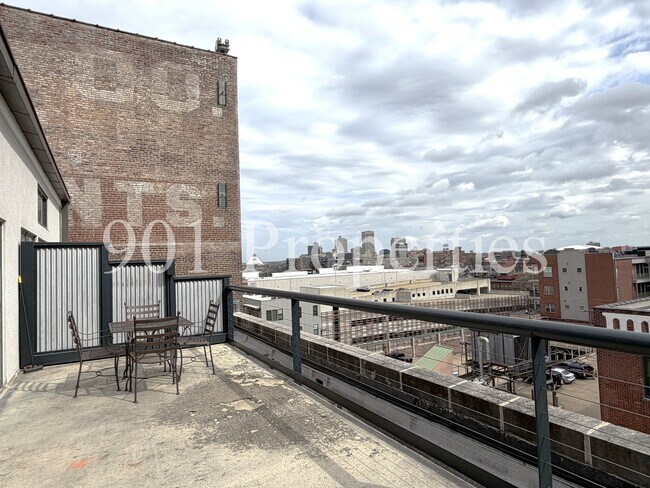 Building Photo - 505 Tennessee St