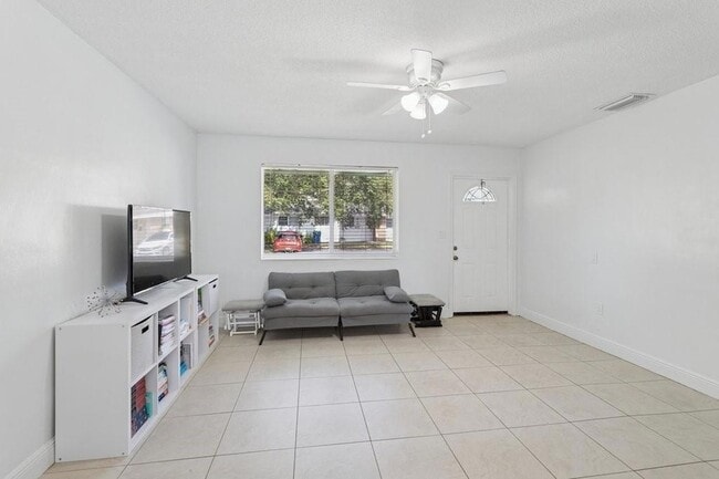 Building Photo - 6888 NW 30th St