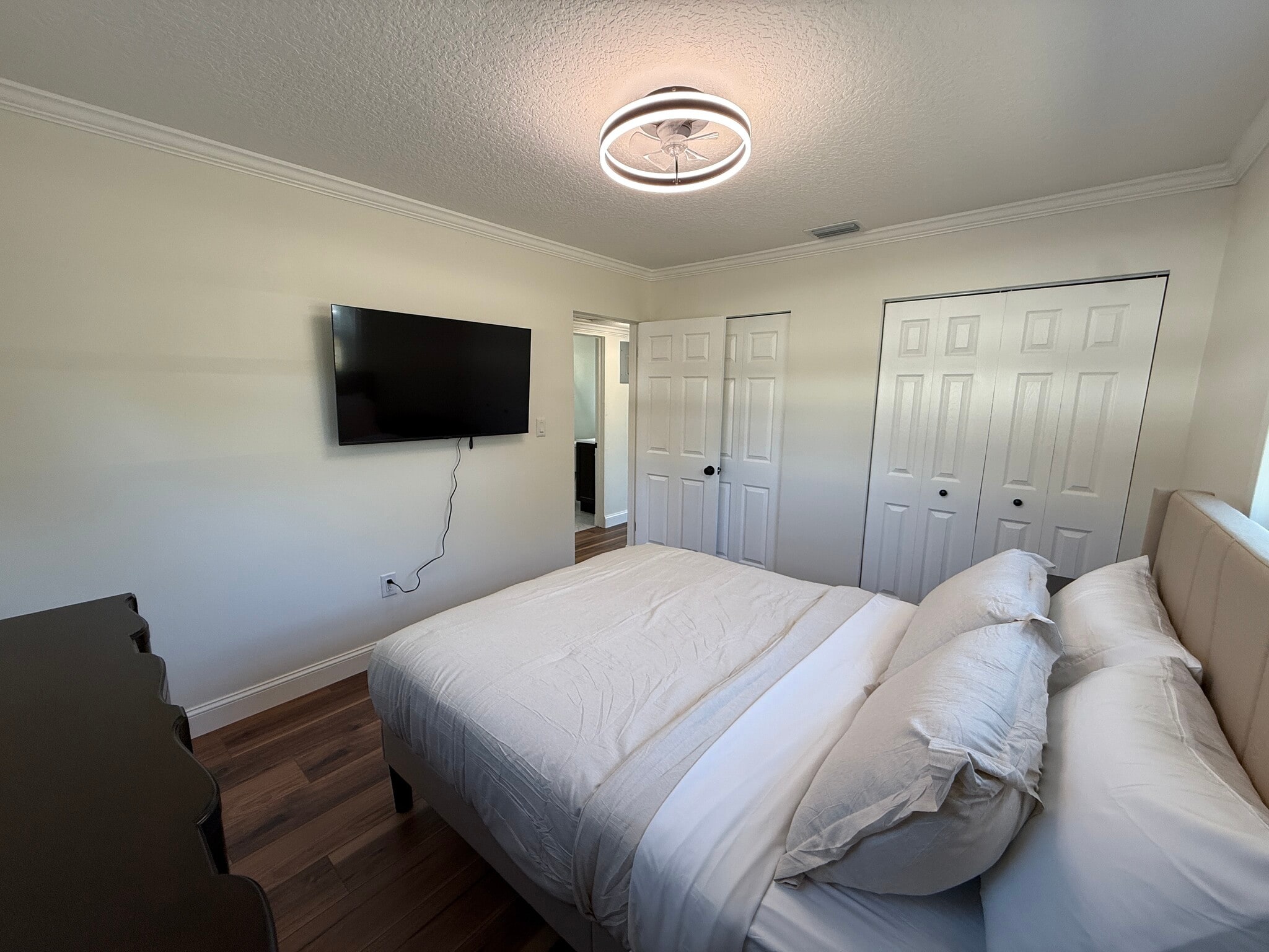 Building Photo - 709 Suzette Dr