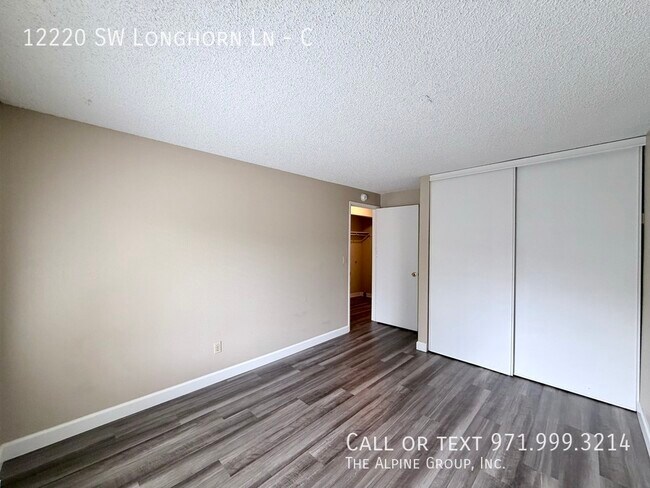 Building Photo - 12220 SW Longhorn Ln