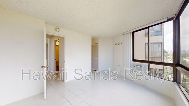 Building Photo - 320 Liliuokalani St