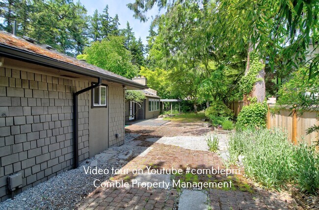 Building Photo - 1150 Evergreen Point Rd