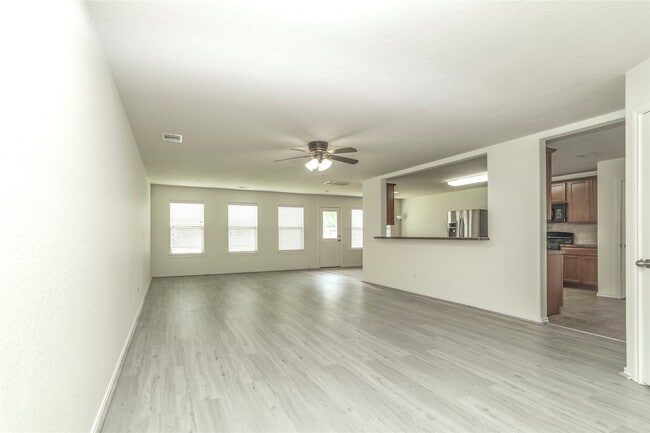 Building Photo - 6642 Haven Forest Ln