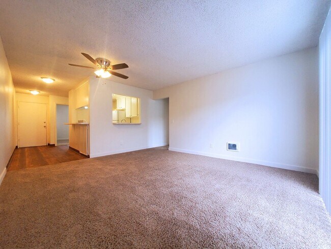 Interior Photo - Emerald Vista Apartments