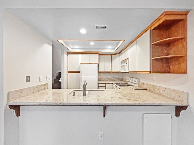 Building Photo - Charming 2BD/2BA Townhouse in Clairemont M...