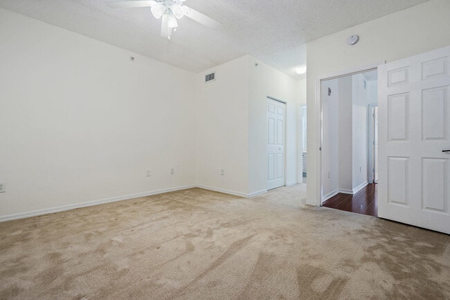 Building Photo - 2803 Sarento Pl