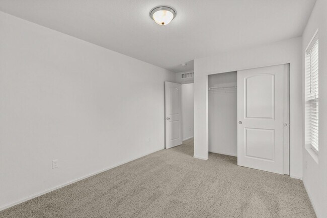 Building Photo - 2917 Pawnee Creek Dr