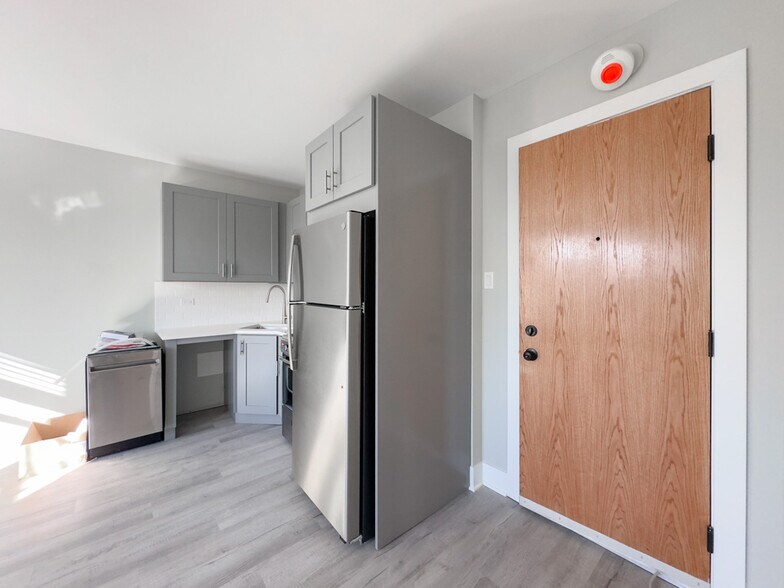 Building Photo - 378 Hazel Ave