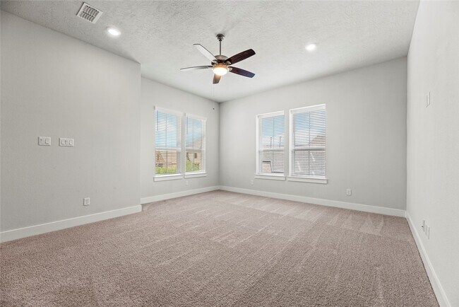 Building Photo - 1707 McCrae Hill Ct