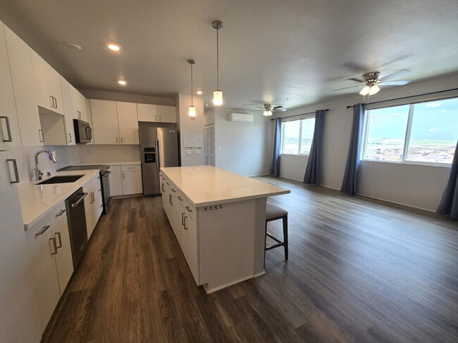 Building Photo - Hoopili Kaikea 2br/1ba with 1-car garage & stall