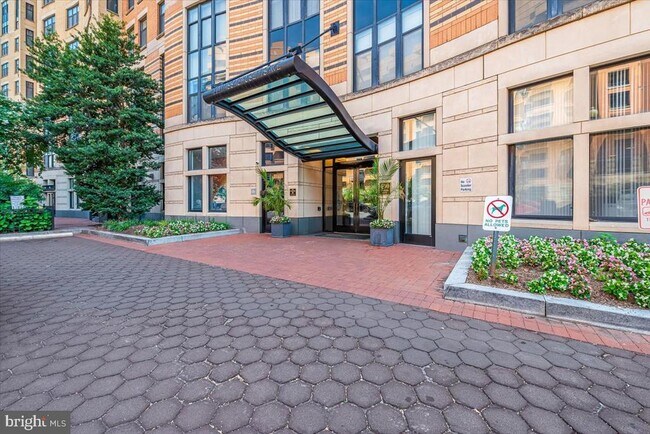Building Photo - 400 Massachusetts Ave NW